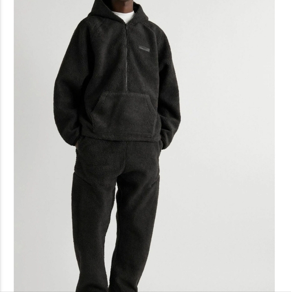 Fear Of God Essentials slim fit logo appliqued fleece sweatpants Gray Medium - Picture 1 of 14